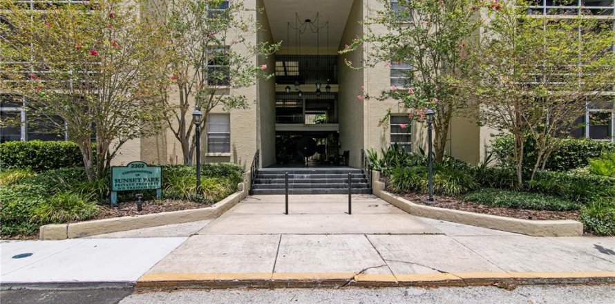 Condo in Tampa, Florida, 1 bedroom № 2123614