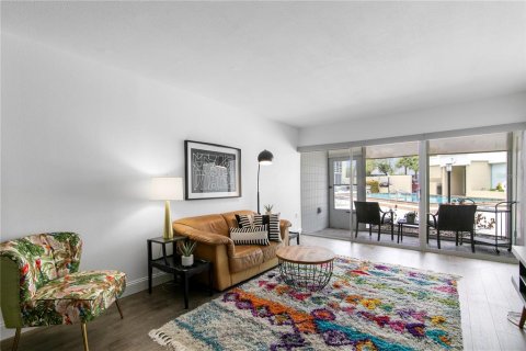 Condo in Tampa, Florida, 1 bedroom № 2123614 - photo 5