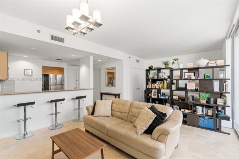 Condominio en venta en Miami, Florida, 55.83 m2 № 2145918 - foto 14