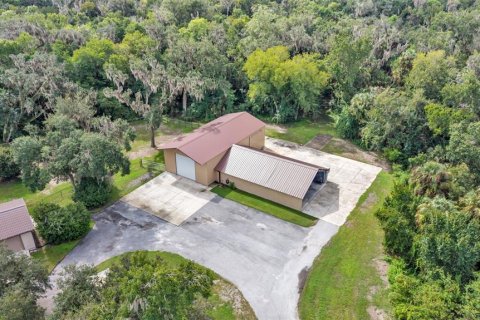 House in Lakeland, Florida 3 bedrooms, 222.41 sq.m. № 2120402 - photo 8