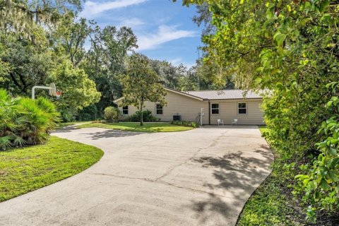 House in Lakeland, Florida 3 bedrooms, 222.41 sq.m. № 2120402 - photo 11