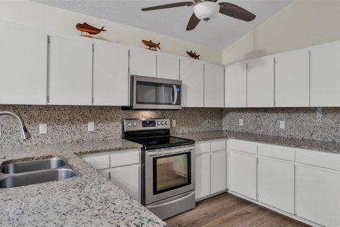 House in Lakeland, Florida 3 bedrooms, 222.41 sq.m. № 2120402 - photo 22