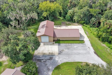 House in Lakeland, Florida 3 bedrooms, 222.41 sq.m. № 2120402 - photo 7