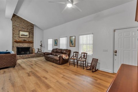 House in Lakeland, Florida 3 bedrooms, 222.41 sq.m. № 2120402 - photo 17