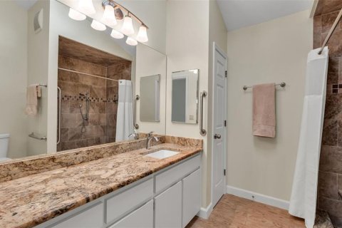 House in Lakeland, Florida 3 bedrooms, 222.41 sq.m. № 2120402 - photo 28