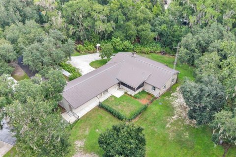 House in Lakeland, Florida 3 bedrooms, 222.41 sq.m. № 2120402 - photo 5