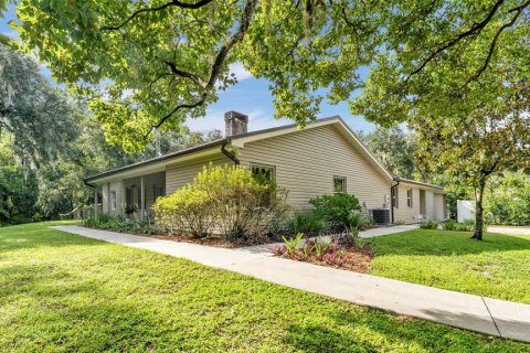 House in Lakeland, Florida 3 bedrooms, 222.41 sq.m. № 2120402 - photo 12