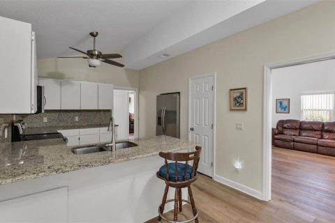 House in Lakeland, Florida 3 bedrooms, 222.41 sq.m. № 2120402 - photo 21