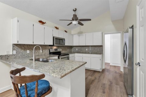 House in Lakeland, Florida 3 bedrooms, 222.41 sq.m. № 2120402 - photo 20