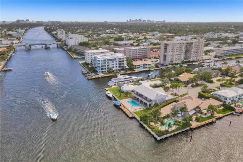 Casa en venta en Fort Lauderdale, Florida, 3 dormitorios, 195.65 m2 № 2392607 - foto 8