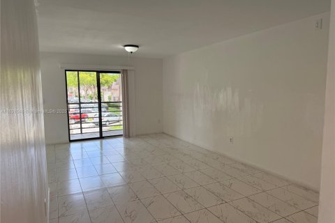 Condominio en alquiler en Miami, Florida, 2 dormitorios, 88.81 m2 № 1949762 - foto 3