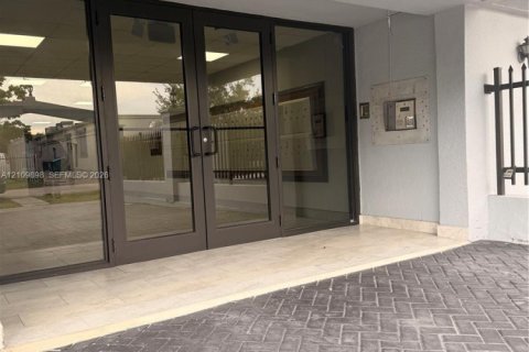 Copropriété à louer à Hialeah, Floride: 2 chambres, 82.68 m2 № 2425063 - photo 29