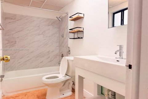 Copropriété à louer à Hialeah, Floride: 2 chambres, 82.68 m2 № 2425063 - photo 6