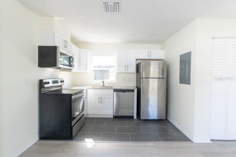 Apartment in Saint Petersburg, Florida 1 bedroom, 56.3 sq.m. № 2275419 - photo 4