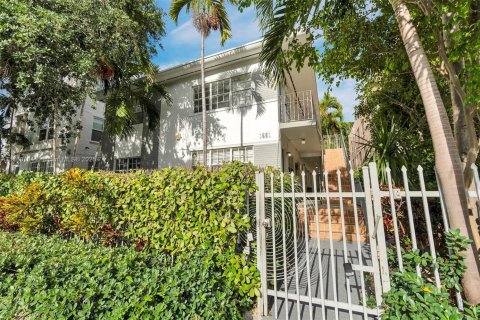 Condo in Miami Beach, Florida, 1 bedroom  № 1811283 - photo 26