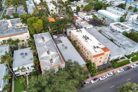 Condo in Miami Beach, Florida, 1 bedroom  № 1811283 - photo 27