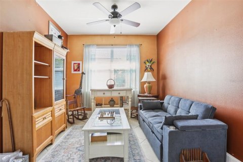 House in Wimauma, Florida 2 bedrooms, 138.98 sq.m. № 1853586 - photo 27