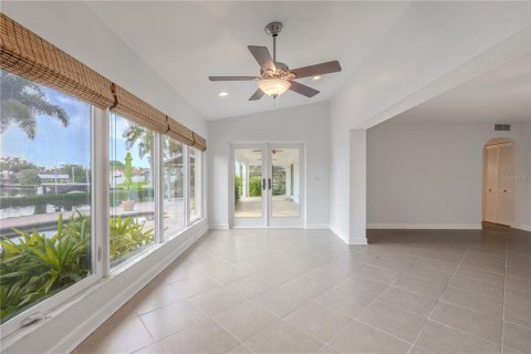 Villa ou maison à vendre à Saint Petersburg, Floride: 3 chambres, 226.59 m2 № 1919625 - photo 23