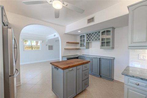Casa en venta en Saint Petersburg, Florida, 3 dormitorios, 226.59 m2 № 1919625 - foto 16