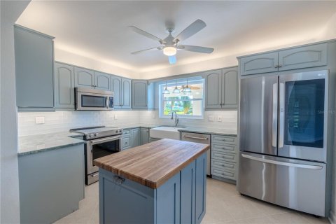 Villa ou maison à vendre à Saint Petersburg, Floride: 3 chambres, 226.59 m2 № 1919625 - photo 14
