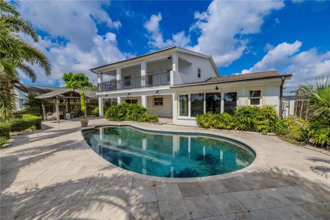 Casa en venta en Saint Petersburg, Florida, 3 dormitorios, 226.59 m2 № 1919625 - foto 2