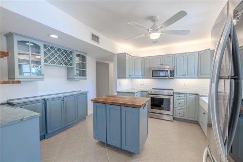 Villa ou maison à vendre à Saint Petersburg, Floride: 3 chambres, 226.59 m2 № 1919625 - photo 4