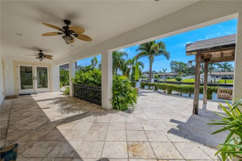 Villa ou maison à vendre à Saint Petersburg, Floride: 3 chambres, 226.59 m2 № 1919625 - photo 26