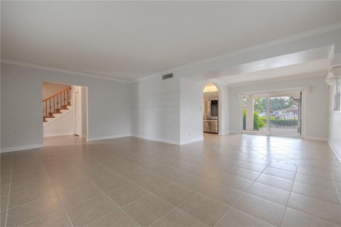Villa ou maison à vendre à Saint Petersburg, Floride: 3 chambres, 226.59 m2 № 1919625 - photo 9
