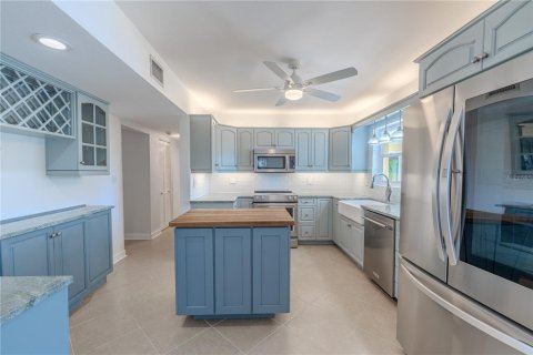 Villa ou maison à vendre à Saint Petersburg, Floride: 3 chambres, 226.59 m2 № 1919625 - photo 12
