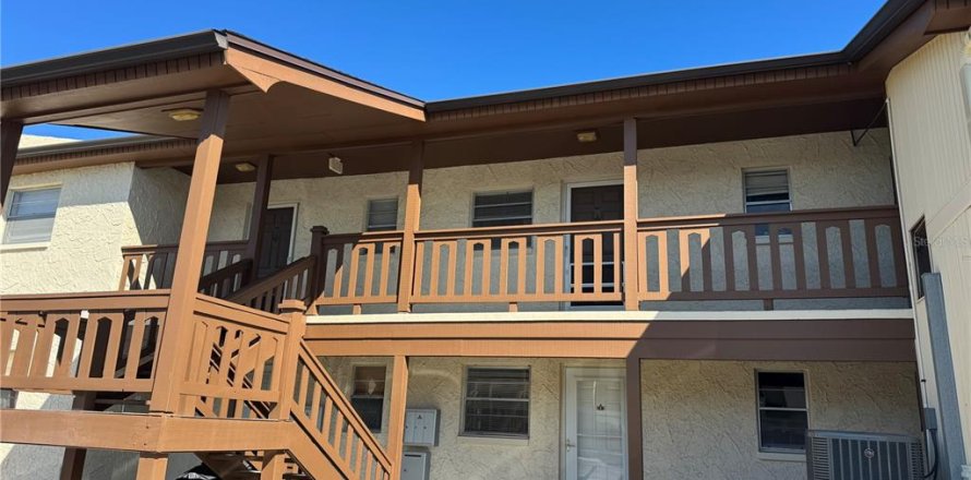 Condo à New Port Richey, Floride, 1 chambre № 2101454