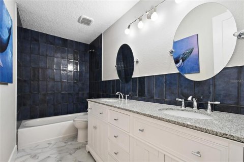 House in Winter Garden, Florida 4 bedrooms, 195.09 sq.m. № 1813504 - photo 18