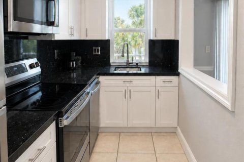 Copropriété à louer à Lauderdale-by-the-Sea, Floride: 1 chambre, 49.7 m2 № 2376900 - photo 10