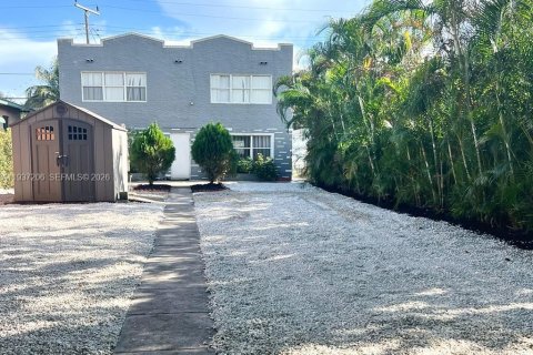 Propiedad comercial en venta en Hollywood, Florida № 1995096 - foto 1