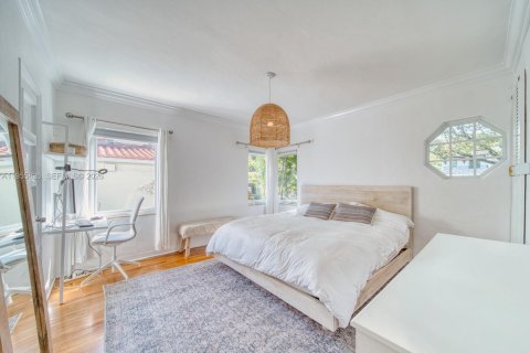 Villa ou maison à louer à Coral Gables, Floride: 3 chambres, 183.85 m2 № 2026404 - photo 18