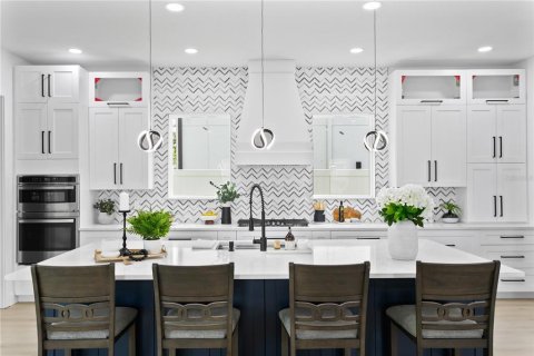 Купить виллу или дом в Тампа, Флорида 4 комнаты, 330.17м2, № 1583283 - фото 3