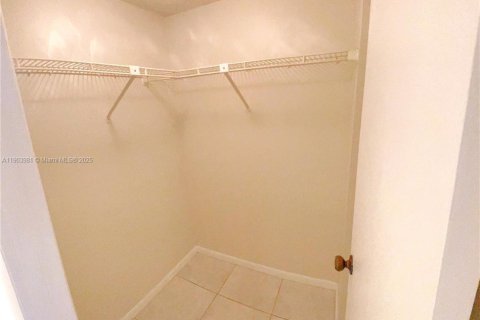 Снять в аренду кондоминиум в Плантация, Флорида 1 спальня, 87.33м2, № 1954836 - фото 10