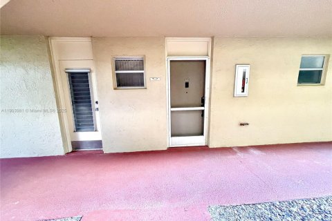 Снять в аренду кондоминиум в Плантация, Флорида 1 спальня, 87.33м2, № 1954836 - фото 17