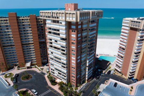 Condominio en venta en Redington Shores, Florida, 1 dormitorio, 98.48 m2 № 1759902 - foto 24