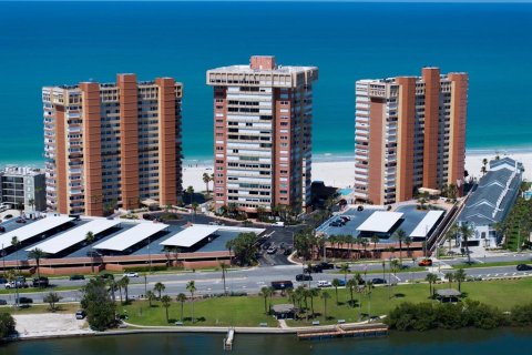 Condominio en venta en Redington Shores, Florida, 1 dormitorio, 98.48 m2 № 1759902 - foto 20