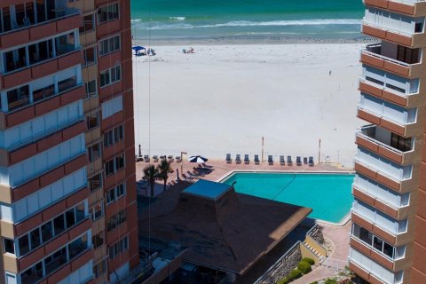Condominio en venta en Redington Shores, Florida, 1 dormitorio, 98.48 m2 № 1759902 - foto 28