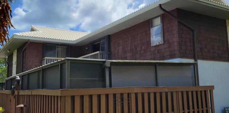 Townhouse in Port St. Lucie, Florida 3 bedrooms, 156.82 sq.m. № 2086482