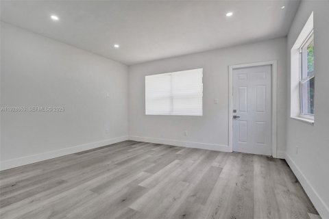 Casa en venta en Miami, Florida, 3 dormitorios, 127.09 m2 № 1986848 - foto 7