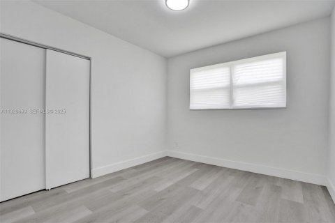 Casa en venta en Miami, Florida, 3 dormitorios, 127.09 m2 № 1986848 - foto 8