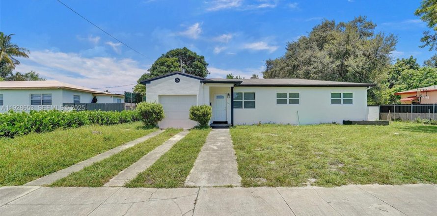 Casa en Miami, Florida 3 dormitorios, 127.09 m2 № 1986848