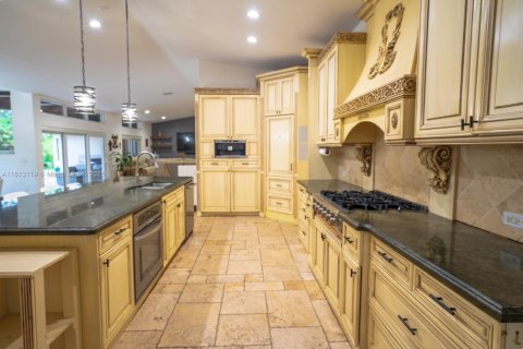 Villa ou maison à vendre à Parkland, Floride: 5 chambres, 395.39 m2 № 1779360 - photo 13