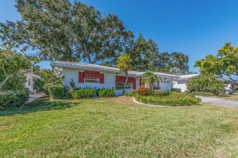 House in Seminole, Florida 2 bedrooms, 153.2 sq.m. № 2151796 - photo 2