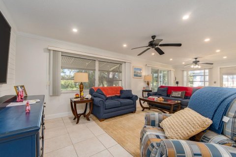 House in Seminole, Florida 2 bedrooms, 153.2 sq.m. № 2151796 - photo 17