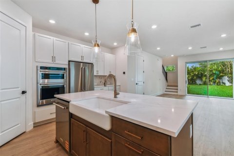 Touwnhouse à vendre à Tampa, Floride: 4 chambres, 217.11 m2 № 1838145 - photo 15