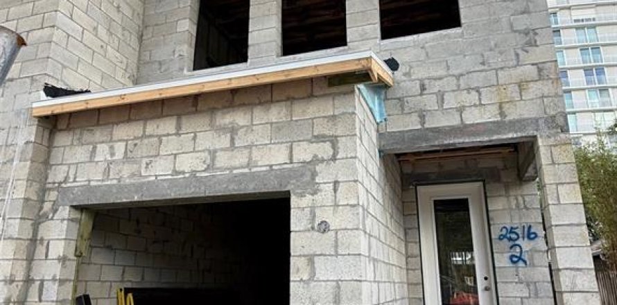 Touwnhouse à Tampa, Floride 4 chambres, 217.11 m2 № 1838145