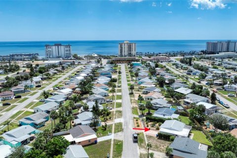 House in Ormond Beach, Florida 2 bedrooms, 92.53 sq.m. № 1719352 - photo 3